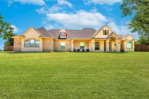 223 E Bay Dr, Bridgeport, TX 76426 - Photo 1