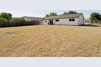 2124 Highbury Road, Carrollton, TX 75007 - Photo 11