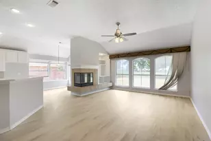 3632 Stone Creek Ln S, Fort Worth, TX 76137 - Photo 9