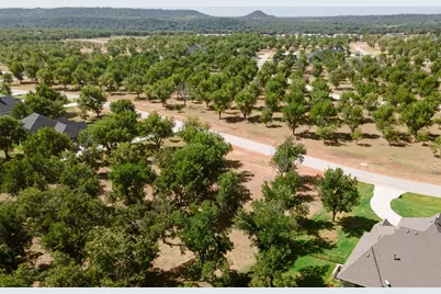1160 E Landings N, Granbury, TX 76049 - Photo 7