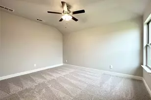 1428 Waverley Dr, Greenville, TX 75402 - Photo 9