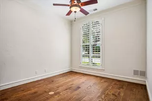 4709 Strait Ln, Carrollton, TX 75010 - Photo 5