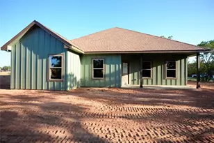320 Summit Dr, Mineral Wells, TX 76067 - Photo 3