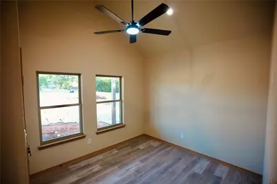 320 Summit Drive, Mineral Wells, TX 76067 - Photo 5
