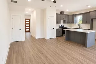 2542 Hooper St, Dallas, TX 75215 - Photo 5
