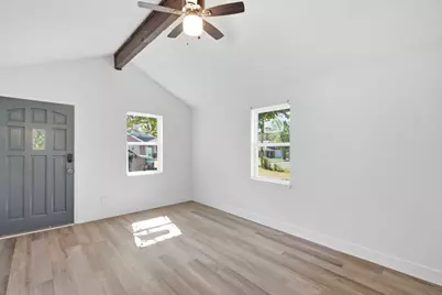 905 N Rusk Street, Weatherford, TX 76086 - Photo 1