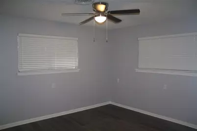 407 N Jefferson Street, Kaufman, TX 75142 - Photo 9