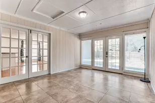 1021 Auburn Dr, Arlington, TX 76012 - Photo 21