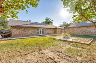 1021 Auburn Dr, Arlington, TX 76012 - Photo 25