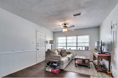 2002 Winthrop Street, Irving, TX 75061 - Photo 5