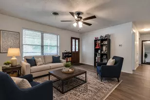 2002 Winthrop St, Irving, TX 75061 - Photo 3