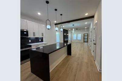 4916 Tronewood Street, Houston, TX 77016 - Photo 9