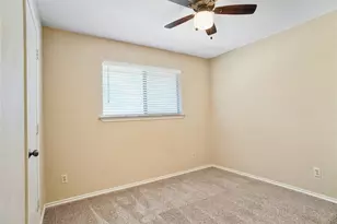 1909 Camellia St, Denton, TX 76205 - Photo 11