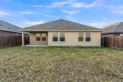 1748 Duskwood Drive, Lancaster, TX 75146 - Photo 35