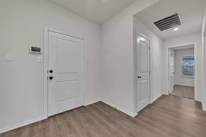 1748 Duskwood Drive, Lancaster, TX 75146 - Photo 5