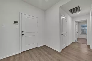1748 Duskwood Dr, Lancaster, TX 75146 - Photo 5