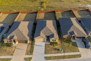 1748 Duskwood Dr, Lancaster, TX 75146 - Photo 37