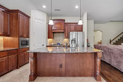 2412 Lynbridge Drive, Plano, TX 75025 - Photo 9