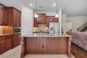 2412 Lynbridge Dr, Plano, TX 75025 - Photo 9
