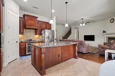 2412 Lynbridge Drive, Plano, TX 75025 - Photo 7