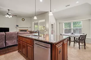 2412 Lynbridge Dr, Plano, TX 75025 - Photo 11