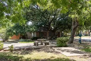13769 Brookgreen Cir, Dallas, TX 75240 - Photo 33