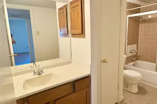 8109 Skillman St, Dallas, TX 75231 - Photo 11