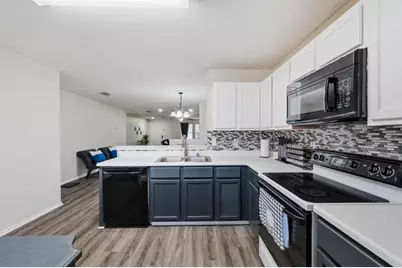 8721 Hunters Point Way, Fort Worth, TX 76123 - Photo 5