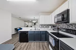 8721 Hunters Point Way, Fort Worth, TX 76123 - Photo 5