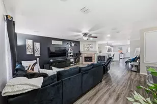 8721 Hunters Point Way, Fort Worth, TX 76123 - Photo 7