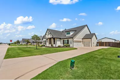 8908 Lazy Oak Drive, Justin, TX 76247 - Photo 5