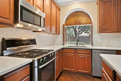 3777 Meadowcreek Circle, Addison, TX 75001 - Photo 9