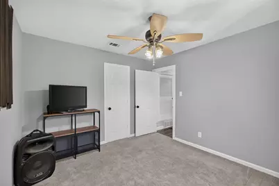 4509 Starlight Drive, Haltom City, TX 76117 - Photo 19
