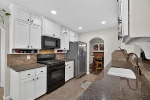 4509 Starlight Dr, Haltom City, TX 76117 - Photo 11