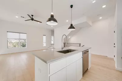 1505 N Garrett Avenue #204, Dallas, TX 75206 - Photo 5