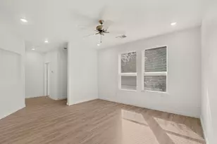 1300 Pebblebrook Dr, McKinney, TX 75071 - Photo 11