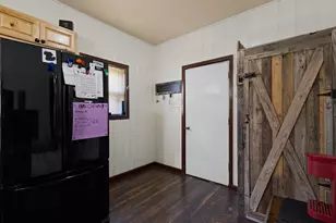 301 W Nelson St, Bowie, TX 76230 - Photo 9