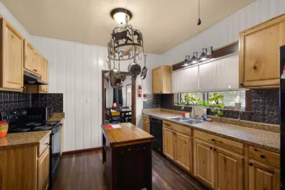 301 W Nelson Street, Bowie, TX 76230 - Photo 7