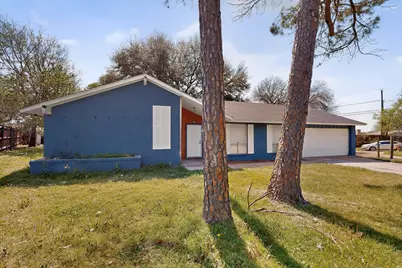 400 Casa Bello Court, Irving, TX 75062 - Photo 1