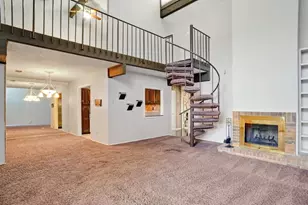 12502 Burninglog Ln, Dallas, TX 75243 - Photo 3