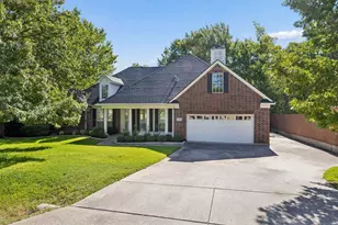 3718 Lakeview Dr, Grapevine, TX 76051 - Photo 1