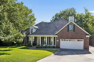 3718 Lakeview Dr, Grapevine, TX 76051 - Photo 1