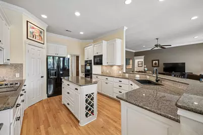 3718 Lakeview Drive, Grapevine, TX 76051 - Photo 11