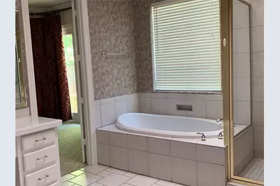 17906 Old Preston Court, Dallas, TX 75252 - Photo 15