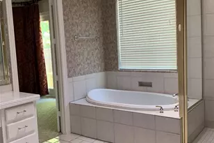 17906 Old Preston Ct, Dallas, TX 75252 - Photo 15