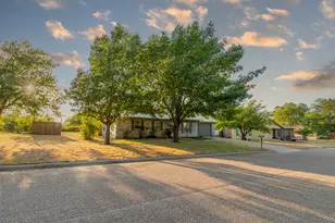 510 S Williams St, Hamilton, TX 76531 - Photo 25