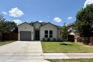 559 Pleasant Vista Dr, Dallas, TX 75217 - Photo 1