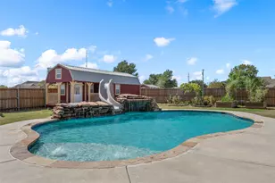 206 S Butler St, Frost, TX 76641 - Photo 27