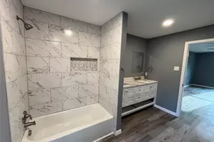 122 S 10th St, Sanger, TX 76266 - Photo 5