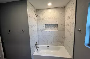 122 S 10th St, Sanger, TX 76266 - Photo 9